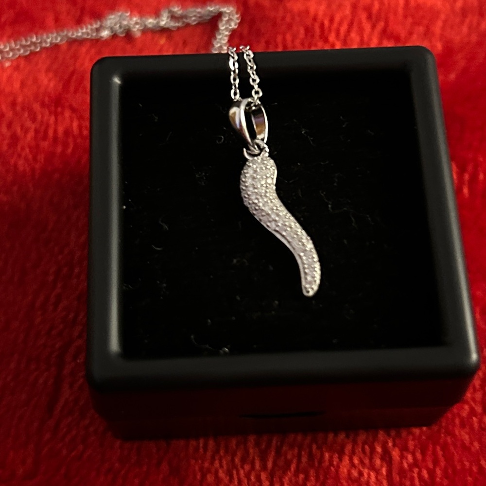 Luxury 925‎ Sterling Silver Moissanite Italian Horn Pendant Necklace 18 inch